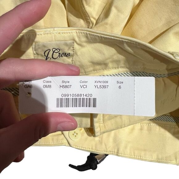 NWT! J. Crew yellow shorts. Size 6 - Picture 4 of 7